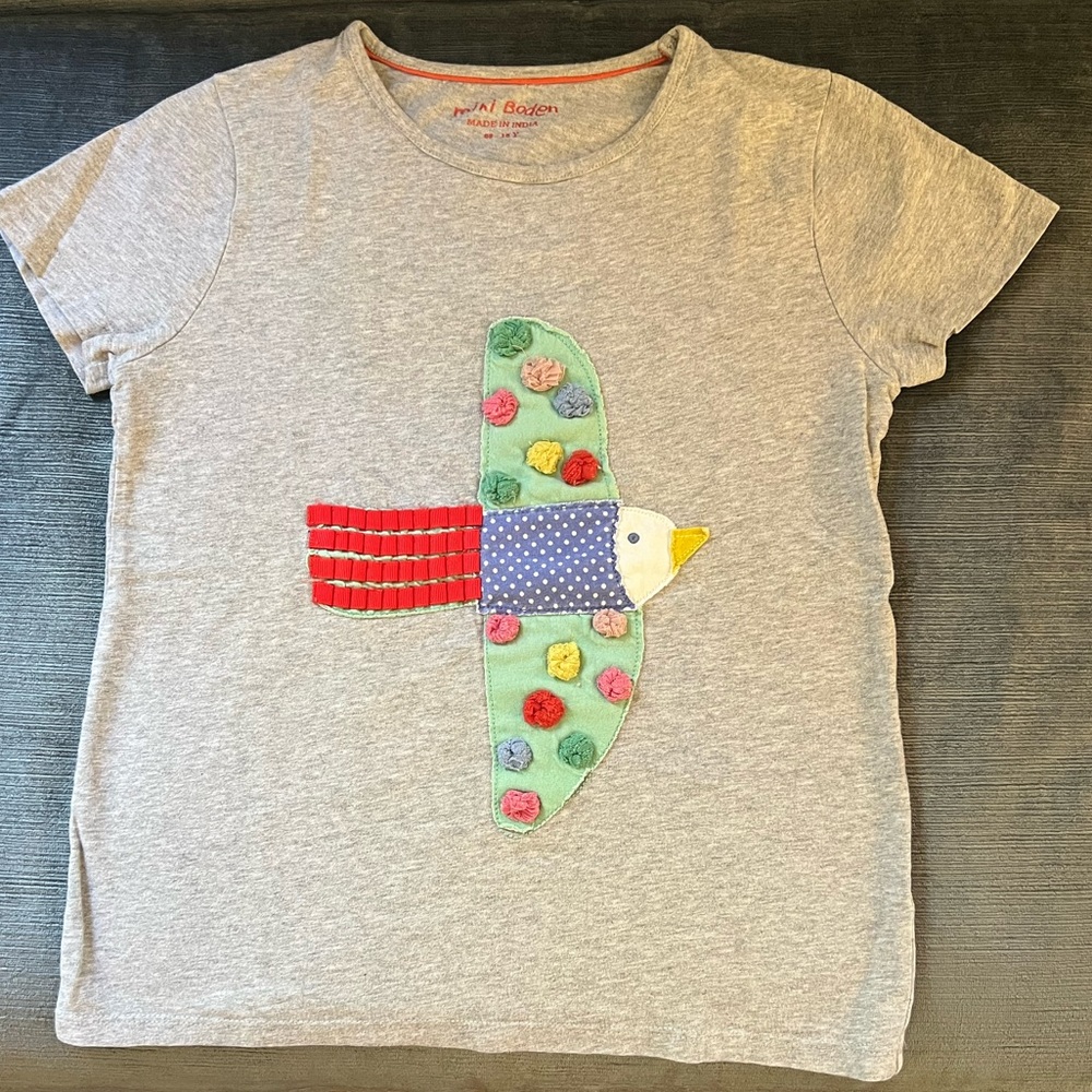 Mini Boden Appliqué Shirt with Bird. Gray. 9-10
